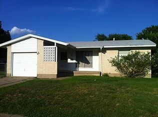 910 Forest Ridge Dr, Garland, TX 75042