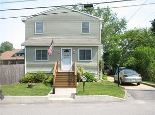 14 Lyall Ave, Warwick, RI 02889