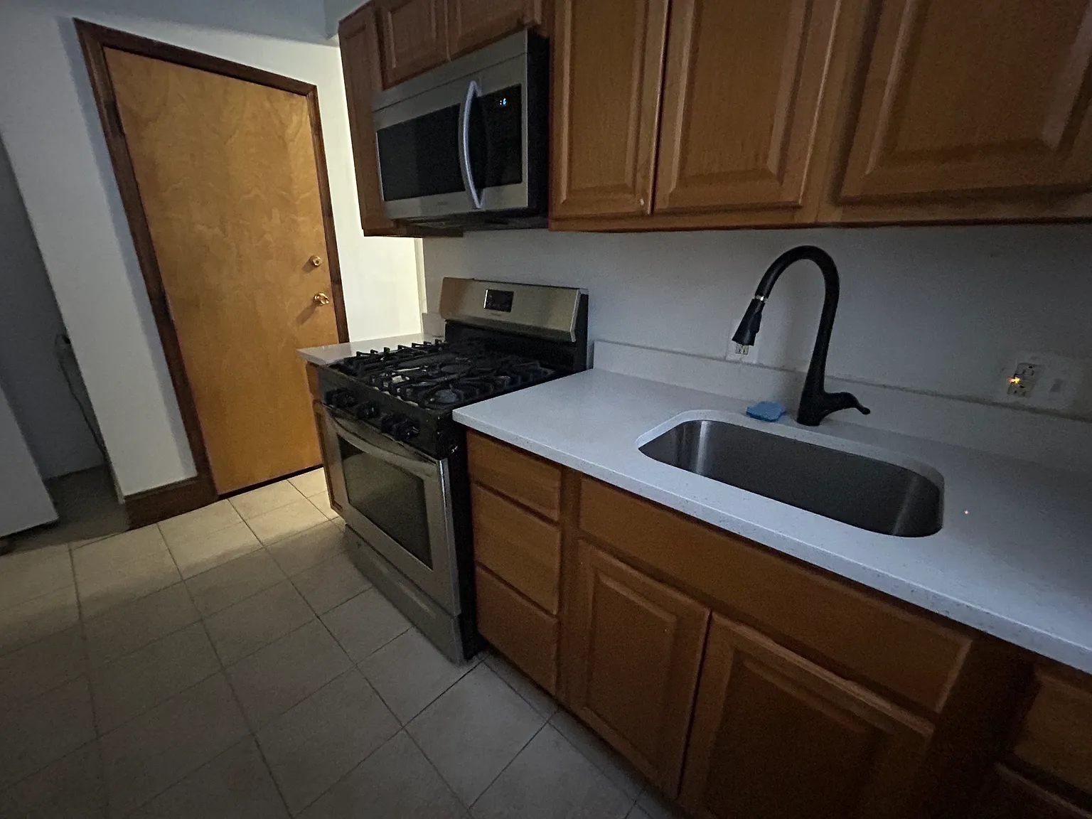 1 bed, $850 — Photo 2