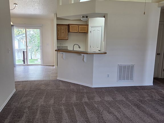 2nd image of 63 S Babbling Brook Way