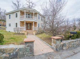 11 Colonial Dr, Mahopac, NY 10541