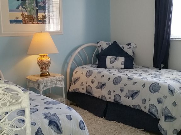 2nd image of 6486 Hamlet Dr Unit A