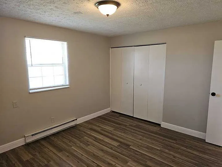 Willow Run Apartments — Photo 17