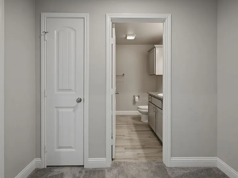 6801 Baron Dr — Photo 16