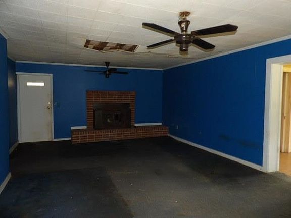 5th image of 826 Bateman St