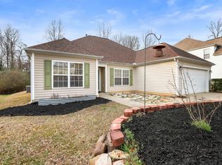 808 Red Oak Tree Dr, Fuquay Varina, NC 27526