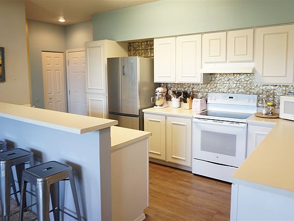 4th image of 22855 E Country Vista Dr Unit 283