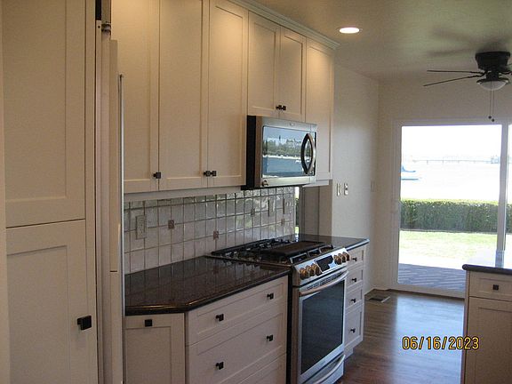3rd image of 3374 Bayside Walk