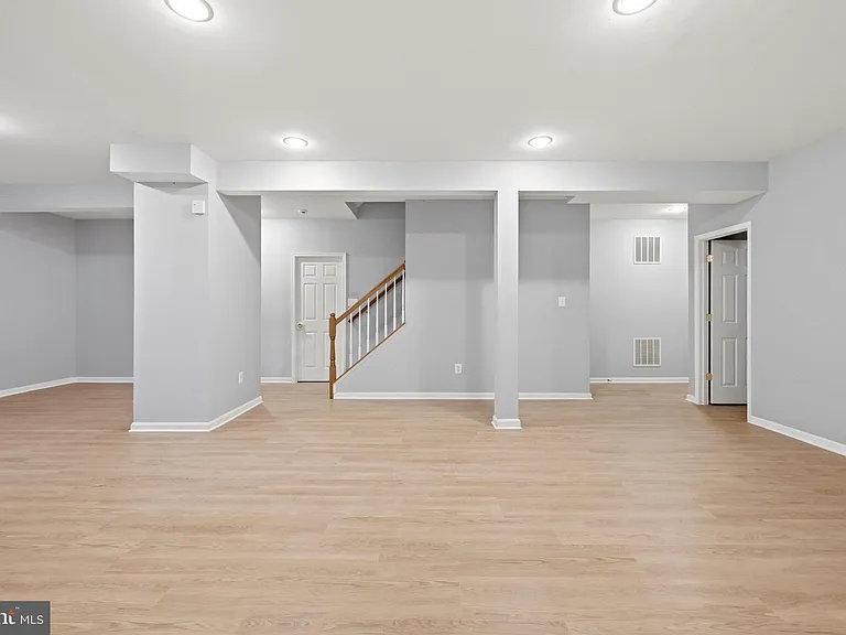 43725 Red House Dr — Photo 35