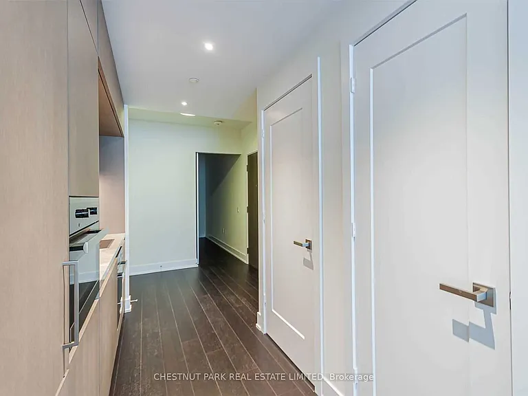 6 Jackes Ave #405 — Photo 5