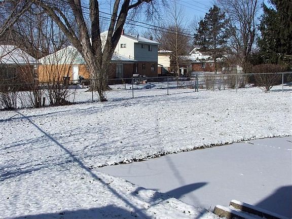 2nd image of 3667 Mandalay Dr