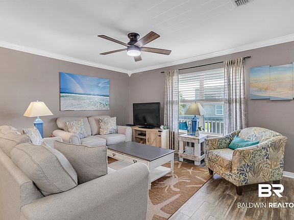 4th image of 1117 W Lagoon Ave #9