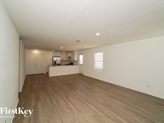 5th image of 10414 McClintock Dr
