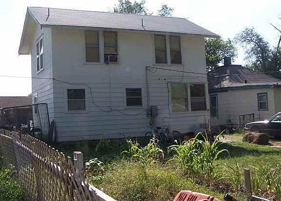 2nd image of 207 N Chicago St