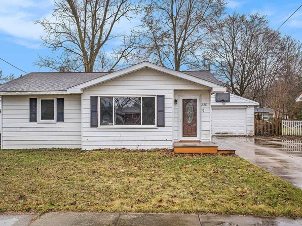 238 E Maple St, Montrose, MI 48457