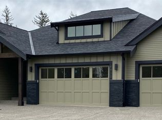 6858 La Bello Dr, Lynden, WA