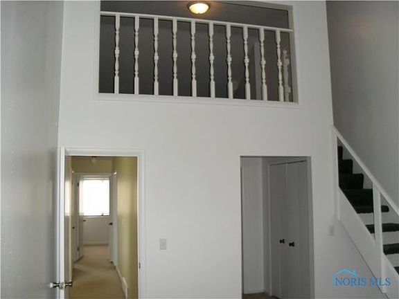 5th image of 2520 W Village Dr
