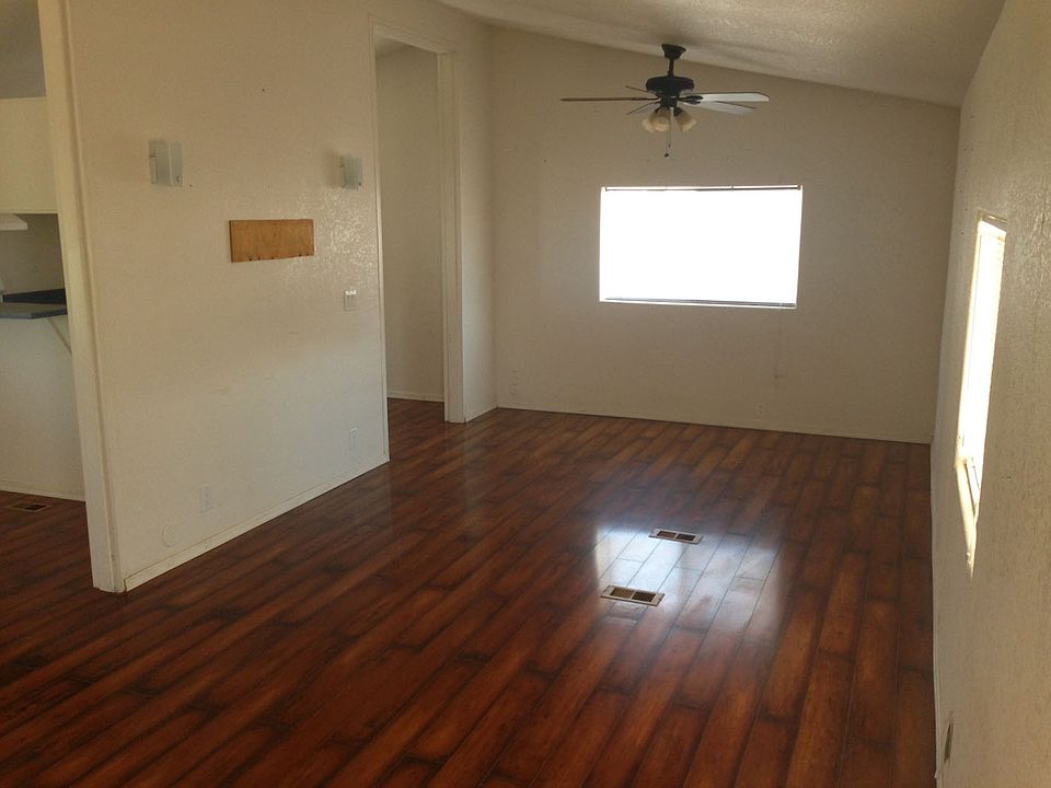2nd image of 3043 S Mountain View Rd