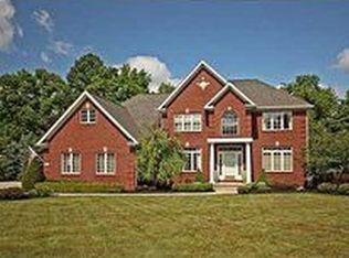 27 Caroline Ln, Elma, NY 14059