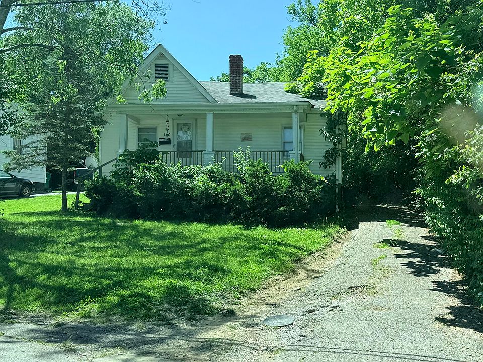 1st image of 122 N Magnolia St