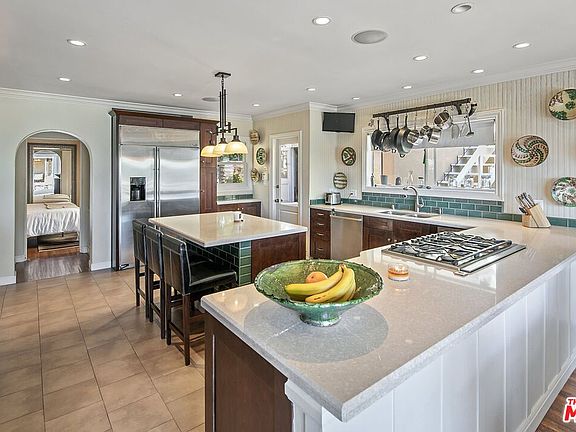 5th image of 7965 Fareholm Dr