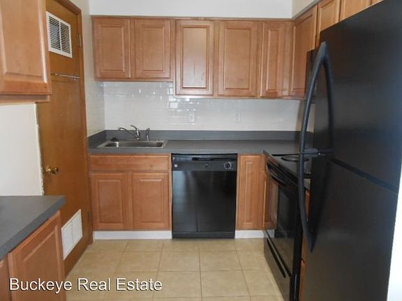 4th image of 133 E Lane Ave APT 3C