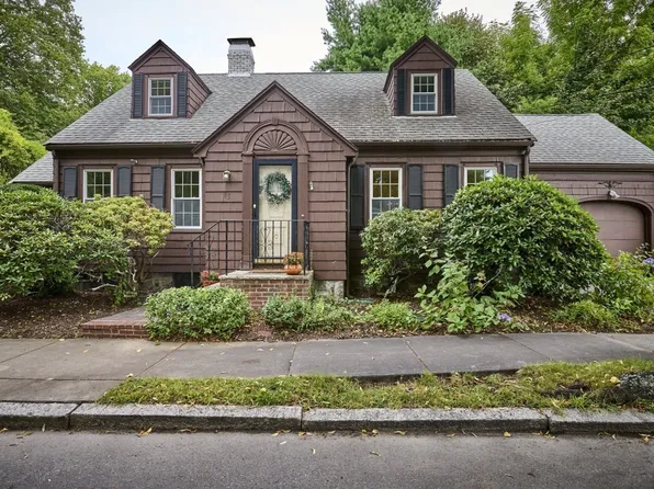 45 Bonair St, West Roxbury, MA 02132