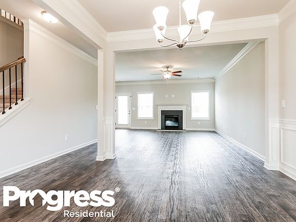 5th image of 1002 Stone Creek Ln