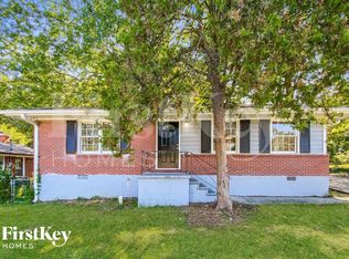 873 White Oak Dr, Forest Park, GA 30297