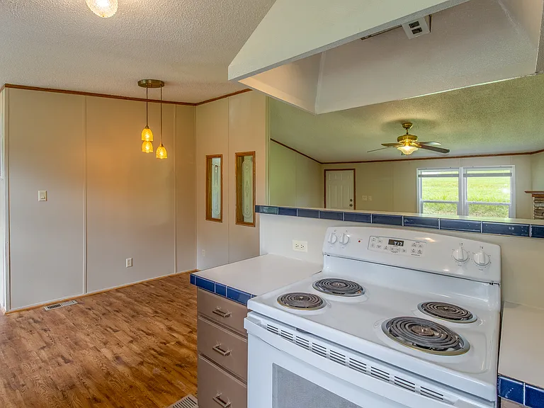 60 Brooklane Dr — Photo 7