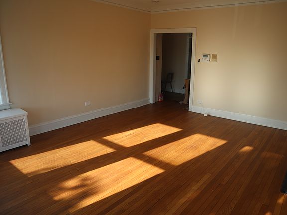 5th image of 7423 S Euclid Ave Unit 2