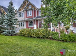 44 Mike Ralph Way SW, Calgary, AB T3E0H8