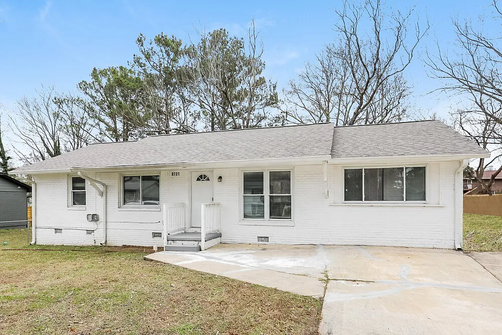 4 bed, 2.0 bath, 1214 sqft, $1,680 — Photo 1