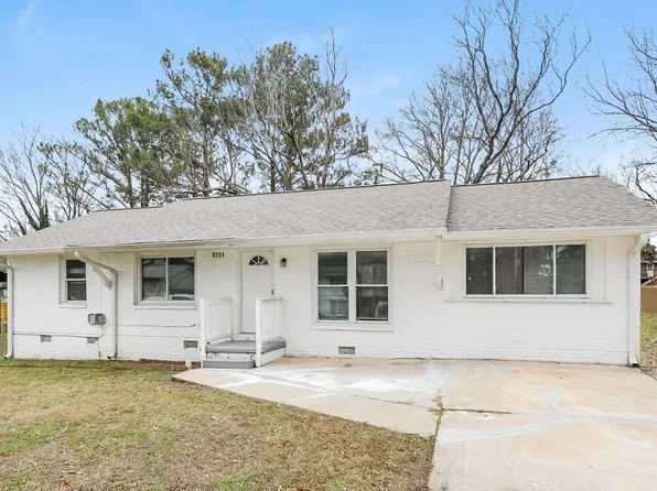 8721 W Bourne Dr, Jonesboro, GA 30238