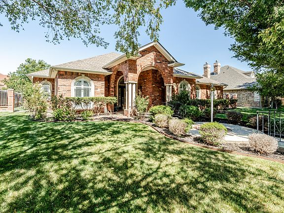 2nd image of 7712 Pineridge Dr