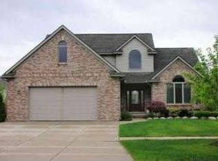 19744 Gloria Dr, Macomb, MI 48044