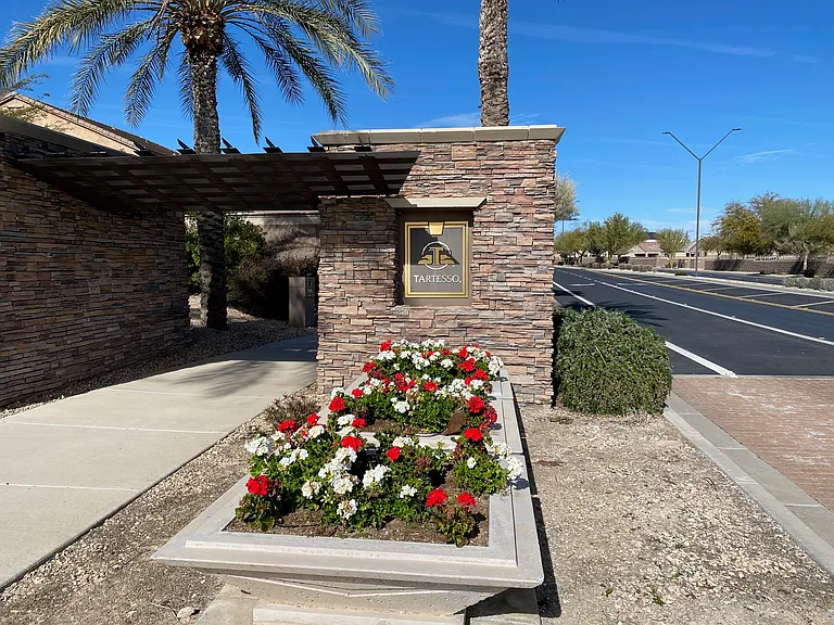 30651 W Amelia Ave — Photo 12