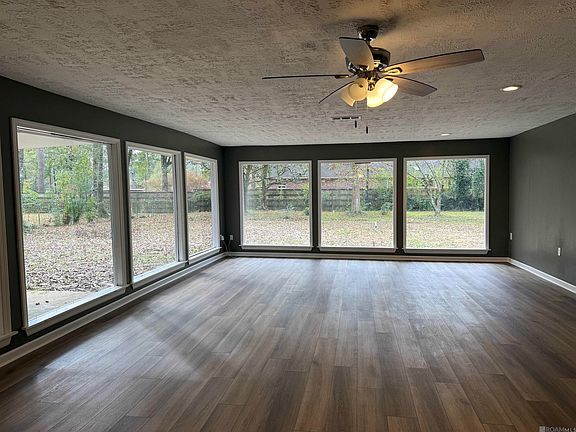 4th image of 710 Riverview Dr