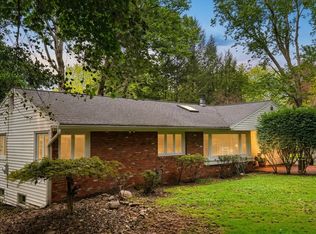 2 Red Fox Run, Pittsford, NY 14534