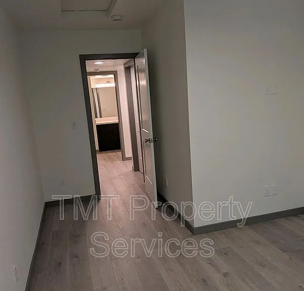 7330 Stratford Pl #706 — Photo 6