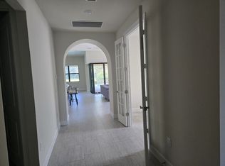 2754 Aviamar Cir, Naples, FL 34114