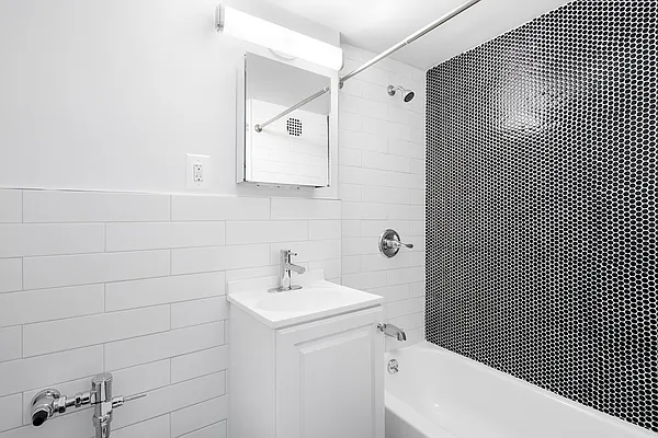 Rented by Vertical Real Estate LLC | media 6