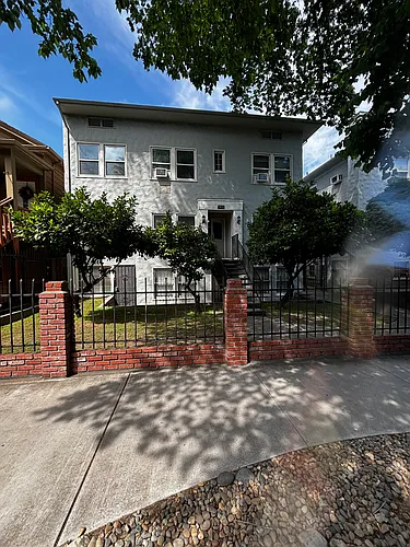 1819 P St #10 Photo 1