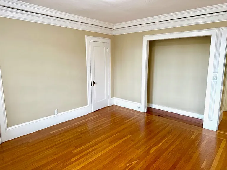2409 College Ave — Photo 4