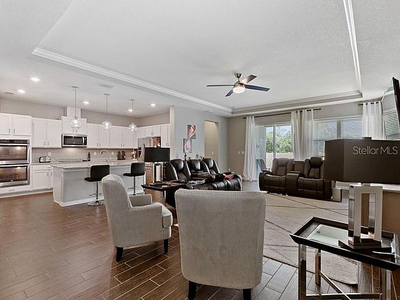 3rd image of 11510 Palmetto Sands Ct