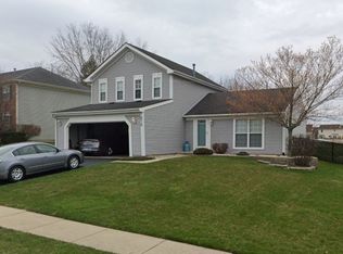 878 Waco Dr, Carol Stream, IL 60188