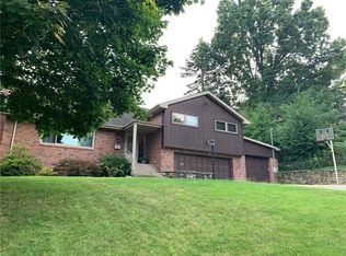 416 Glaids Dr, Pittsburgh, PA