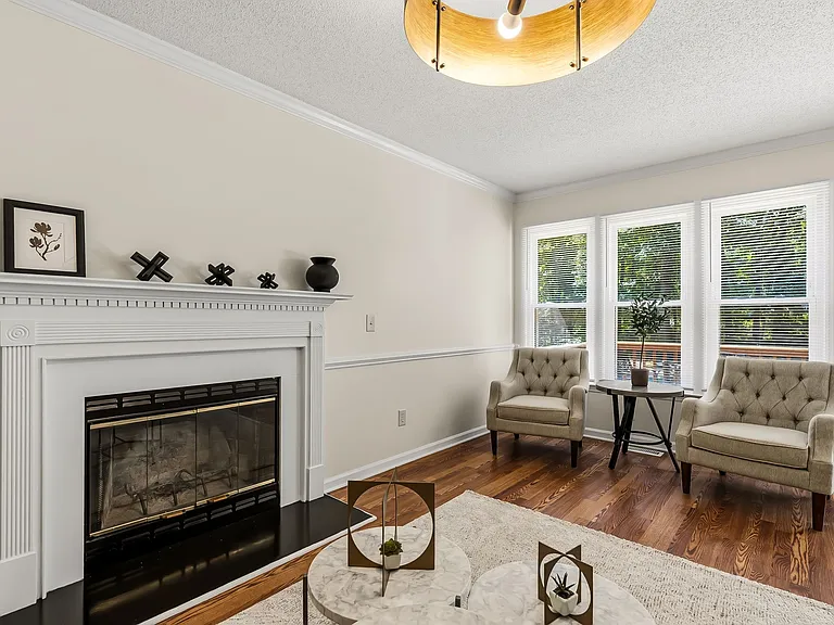 401 Redpath Dr — Photo 10