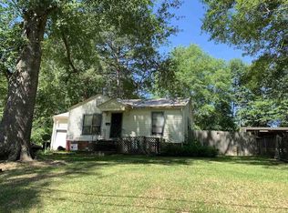 2865 Fairhill Dr, Jackson, MS 39212