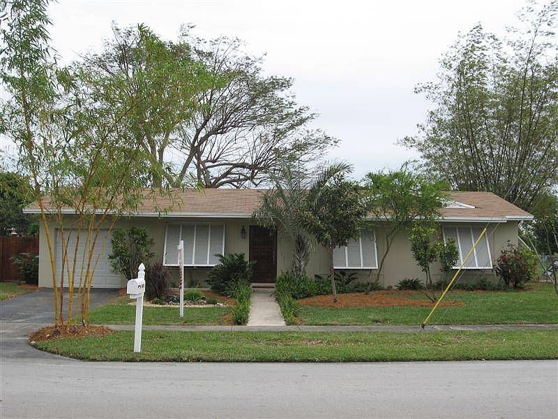 1st image of 19411 Sterling Dr